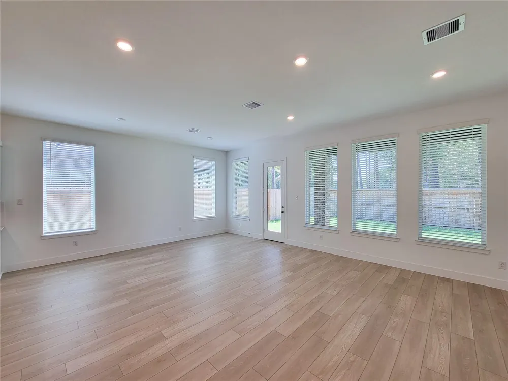 22282 Junction Peak Porter, TX 77365
