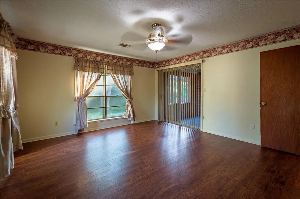 1213 Lakeland Loop Hilltop Lakes, TX 77871