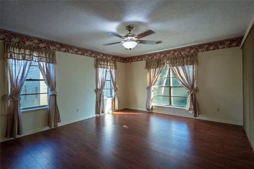 1213 Lakeland Loop Hilltop Lakes, TX 77871