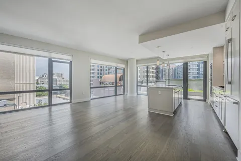 4960 FAIRMONT AVENUE #603