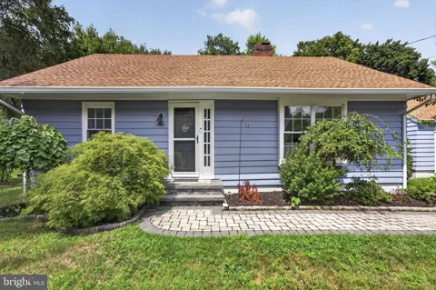 413 CLARKSVILLE ROAD