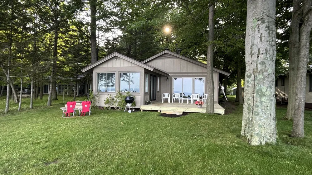1196 Cherry Drive South Haven, MI 49090