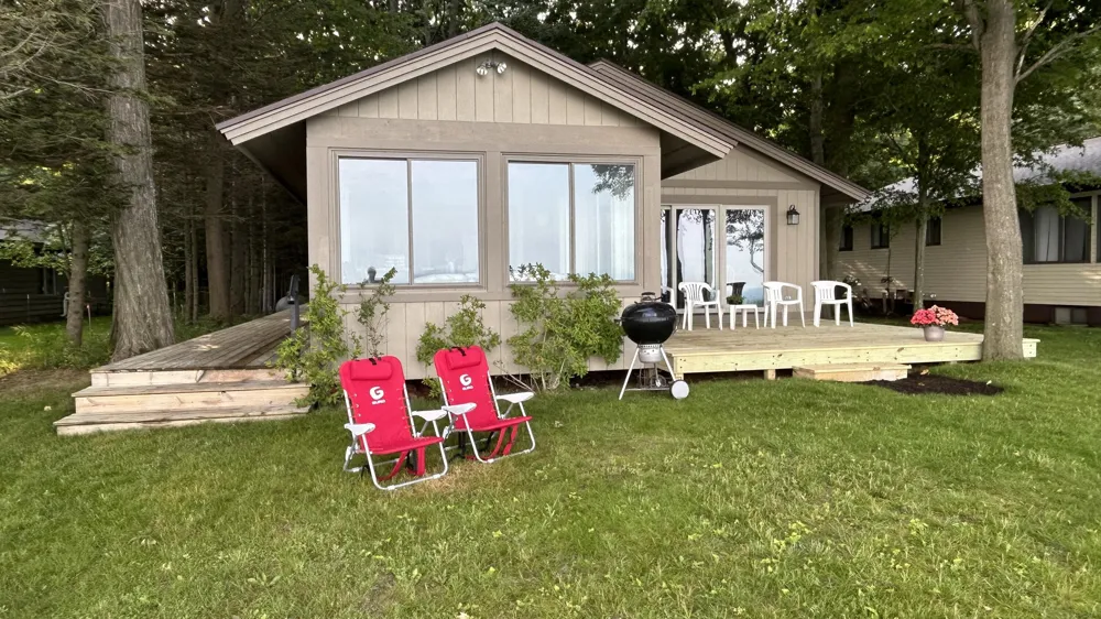 1196 Cherry Drive South Haven, MI 49090