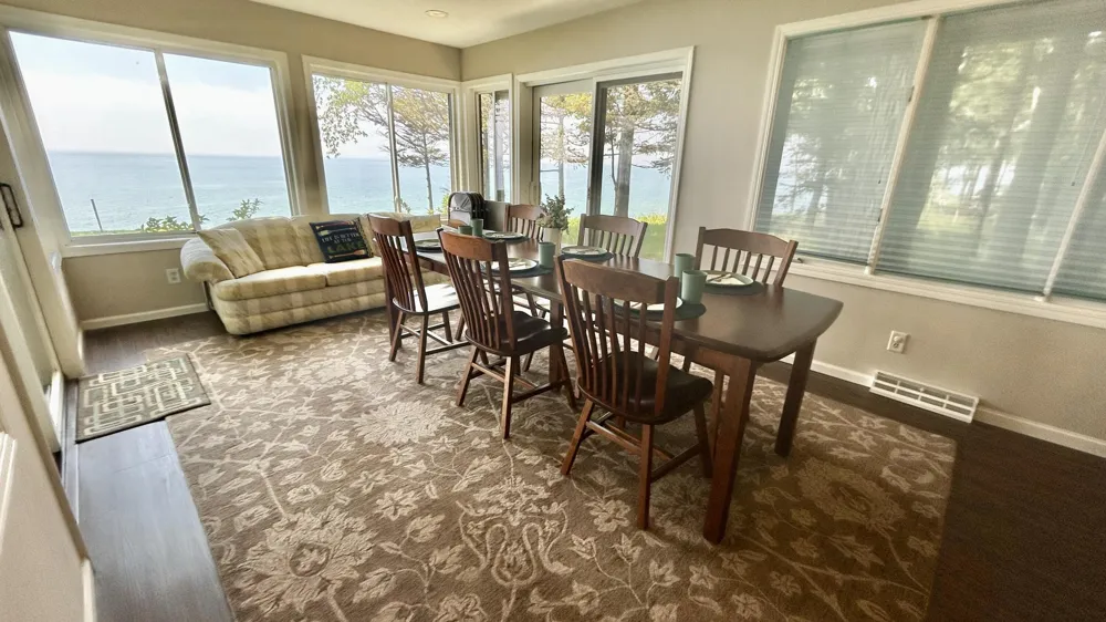 1196 Cherry Drive South Haven, MI 49090