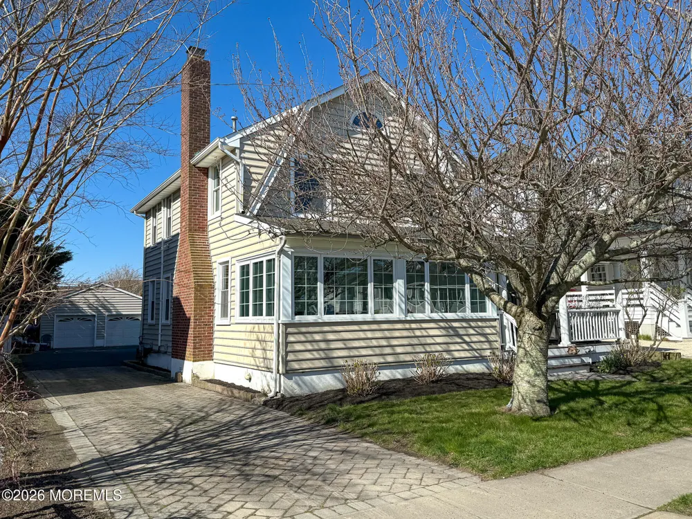 25 Ocean Avenue Manasquan, NJ 08736
