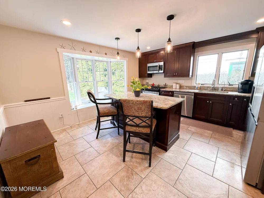 25 Ocean Avenue Manasquan, NJ 08736