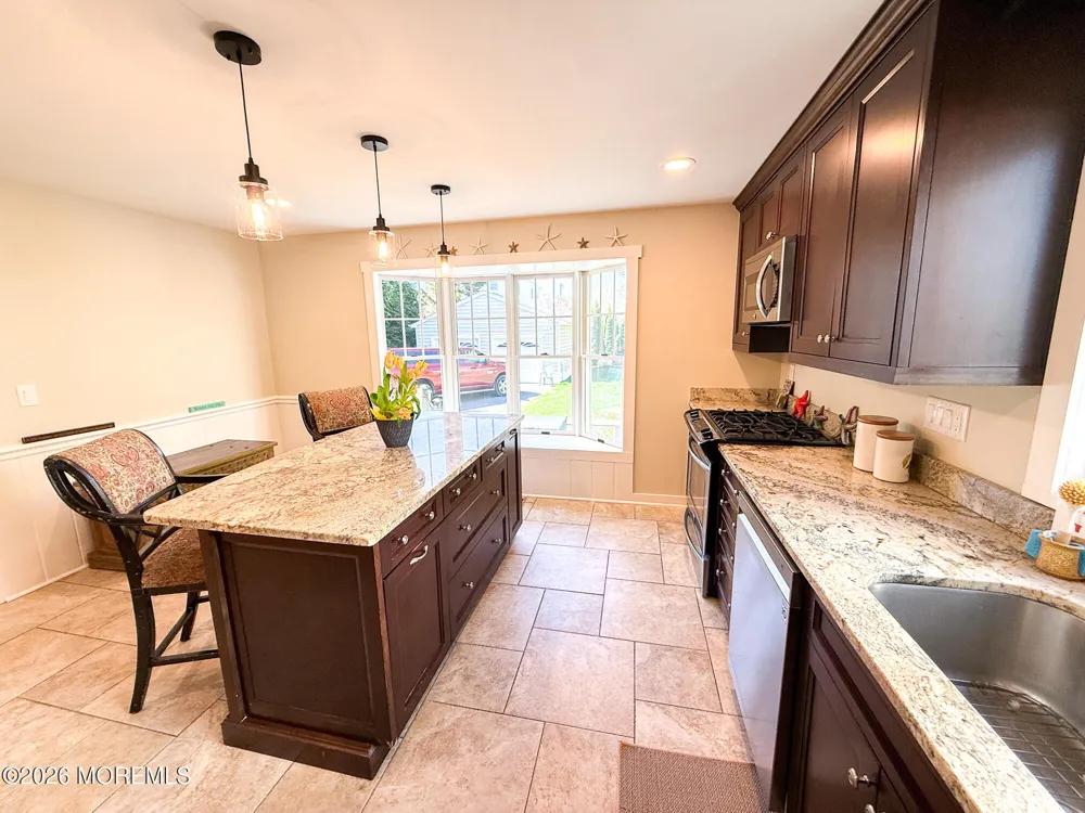25 Ocean Avenue Manasquan, NJ 08736
