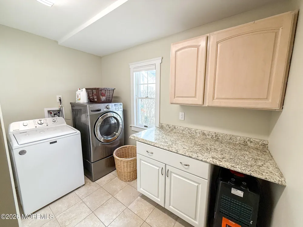 25 Ocean Avenue Manasquan, NJ 08736