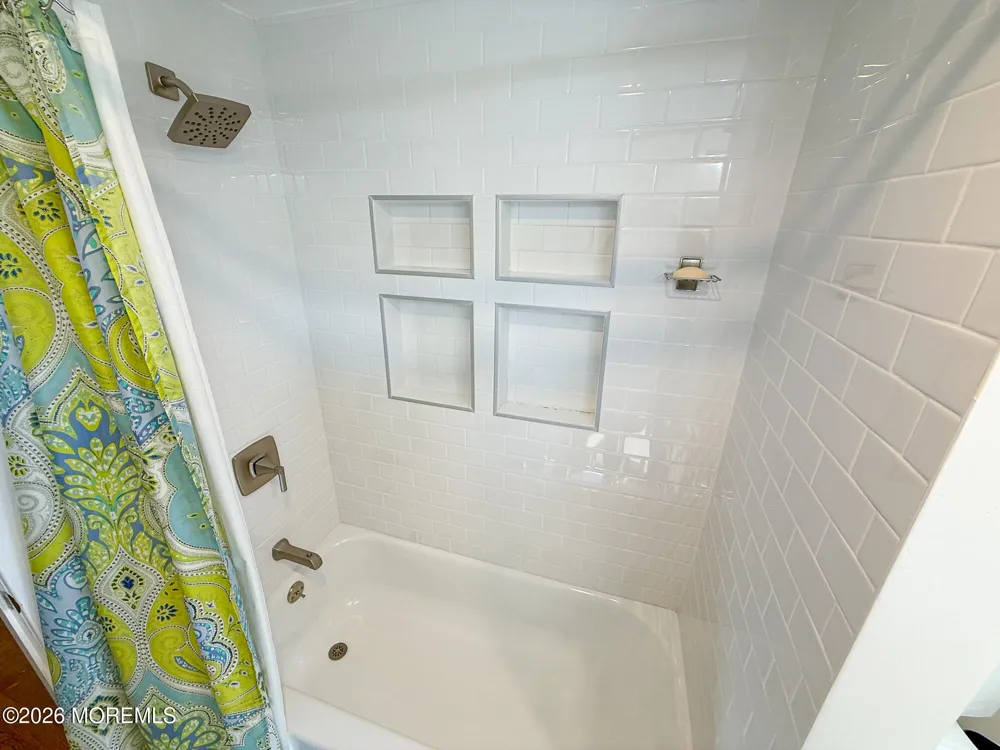 25 Ocean Avenue Manasquan, NJ 08736
