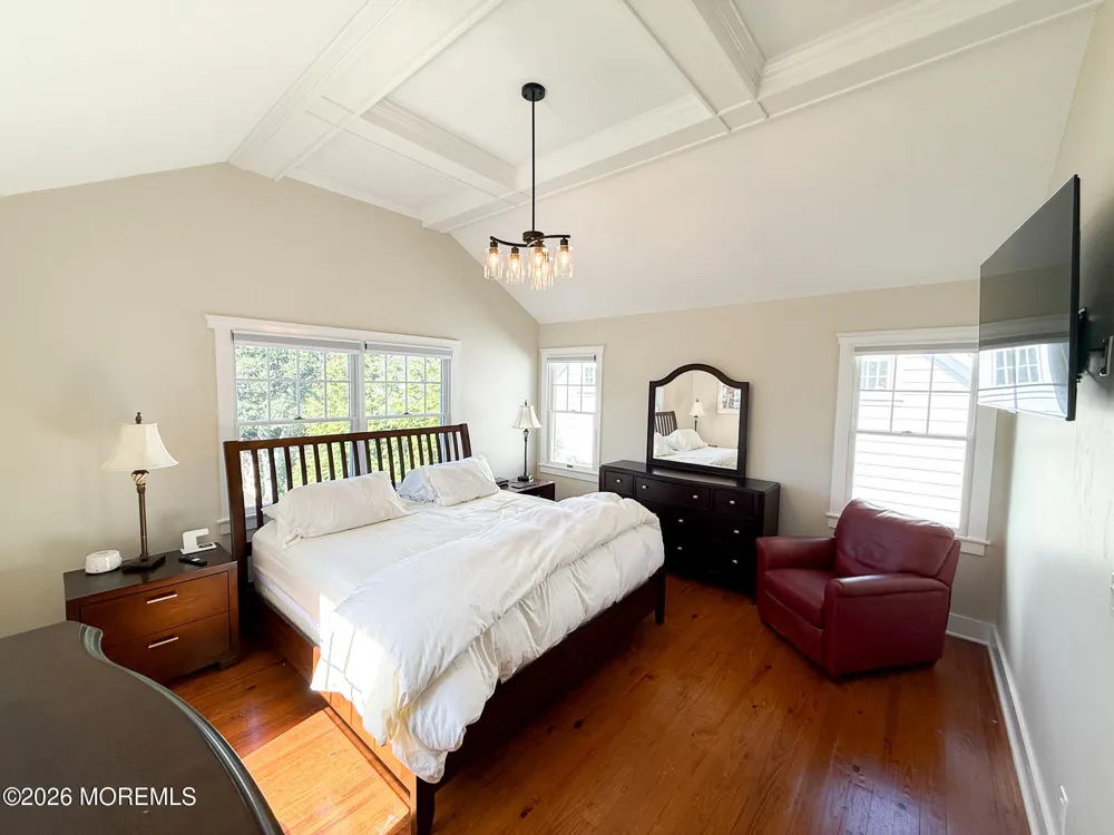 25 Ocean Avenue Manasquan, NJ 08736