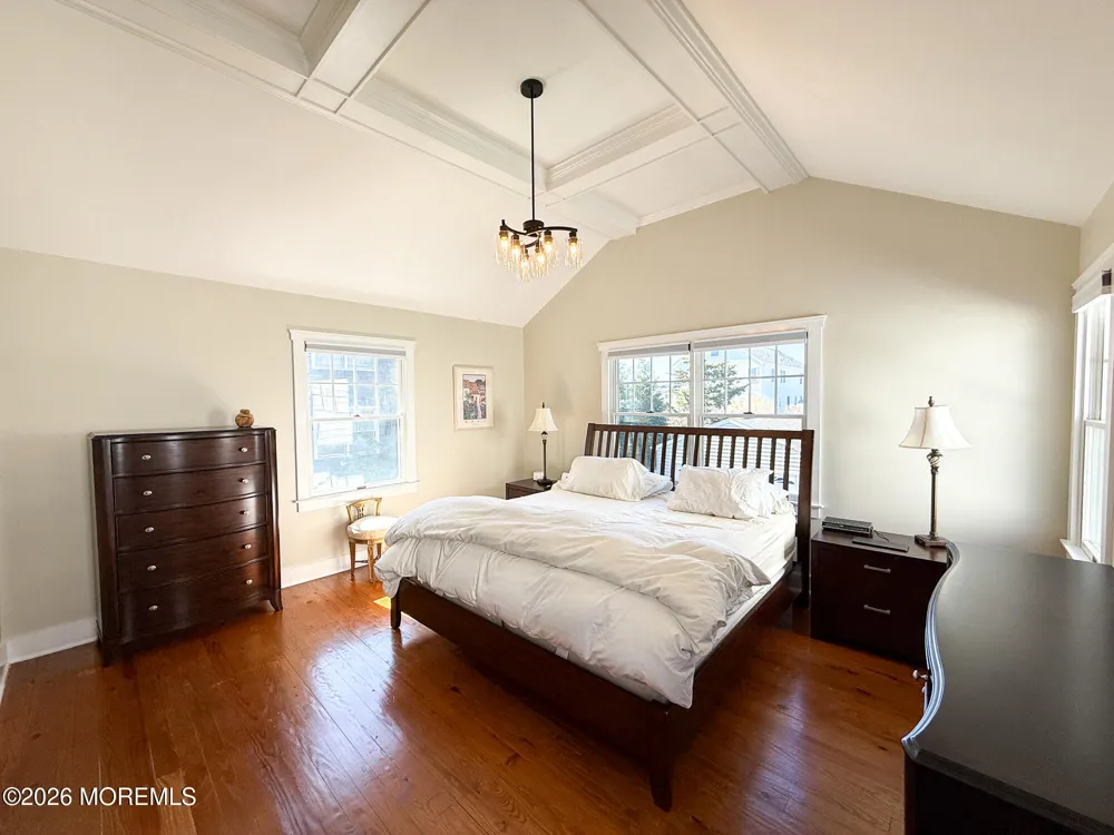 25 Ocean Avenue Manasquan, NJ 08736