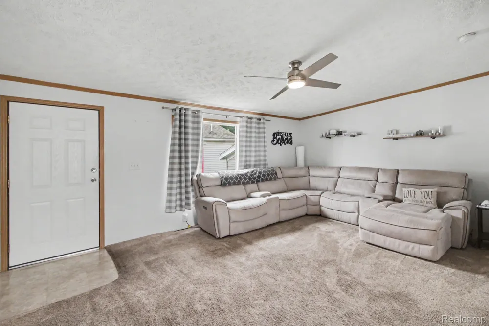 2992 Charing Cross Salem Township, MI 48167