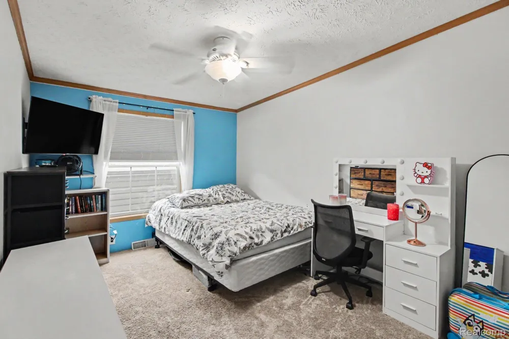2992 Charing Cross Salem Township, MI 48167