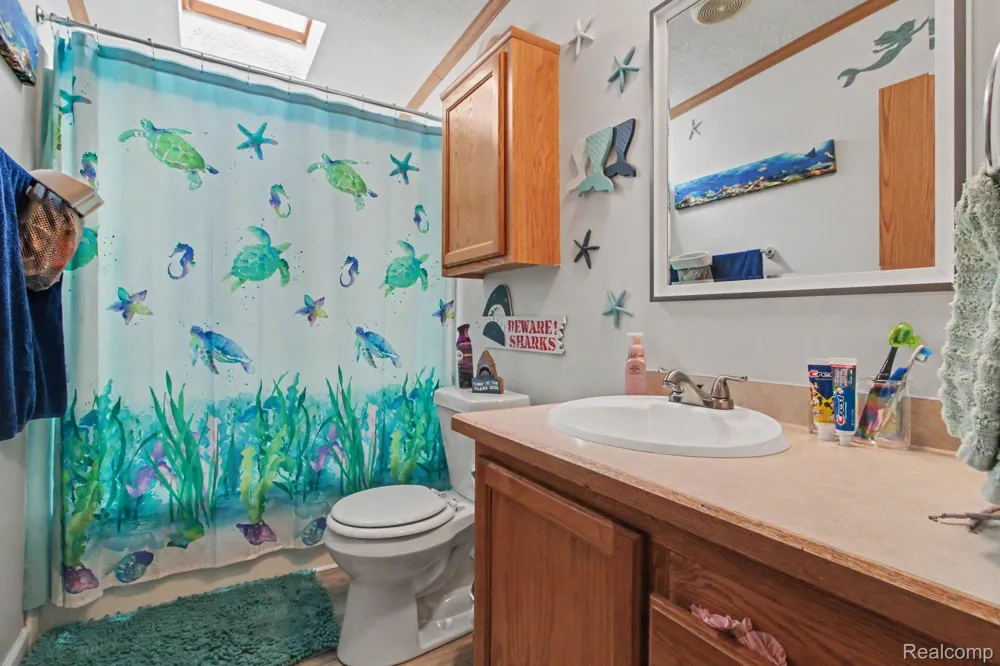 2992 Charing Cross Salem Township, MI 48167