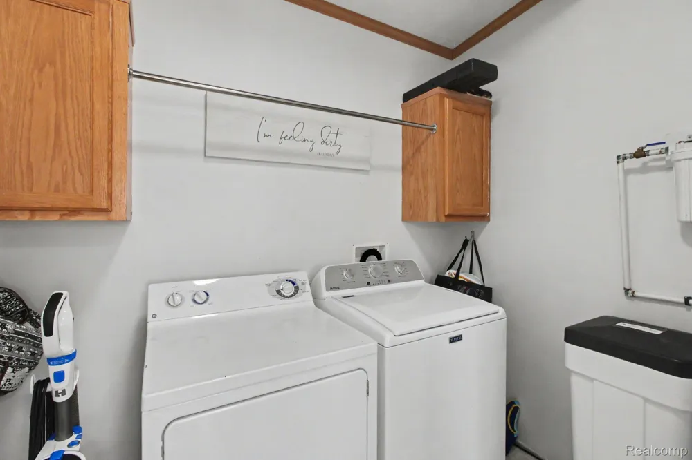 2992 Charing Cross Salem Township, MI 48167