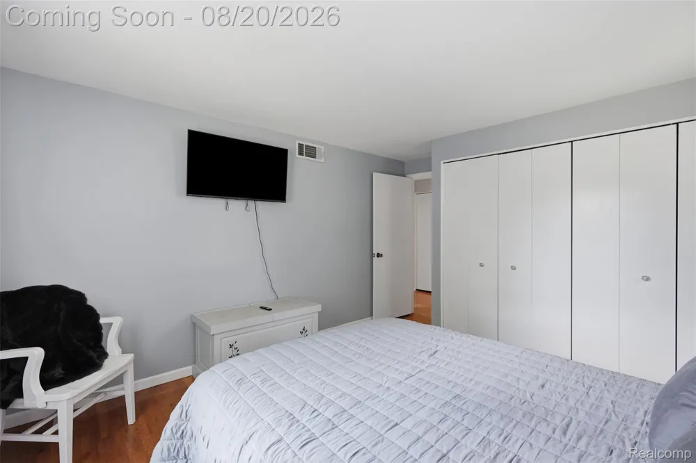 11111 Shadywood Drive Brighton Township, MI 48114