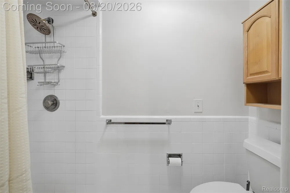 11111 Shadywood Drive Brighton Township, MI 48114