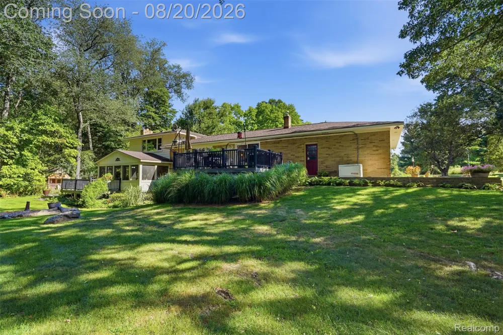 11111 Shadywood Drive Brighton Township, MI 48114