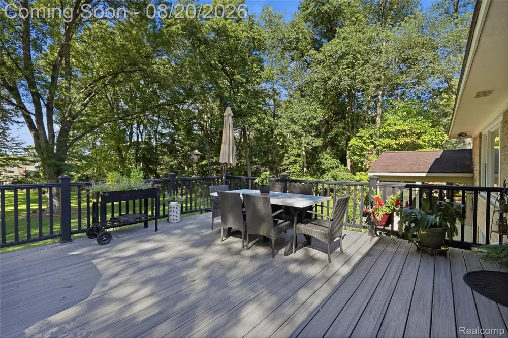11111 Shadywood Drive Brighton Township, MI 48114