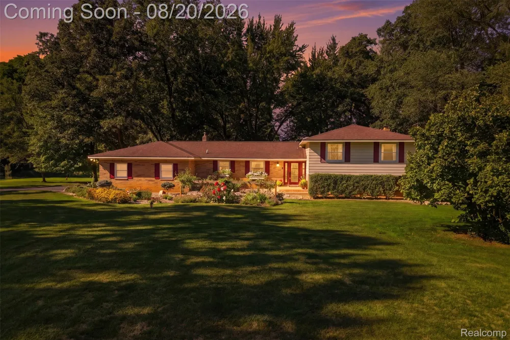 11111 Shadywood Drive Brighton Township, MI 48114