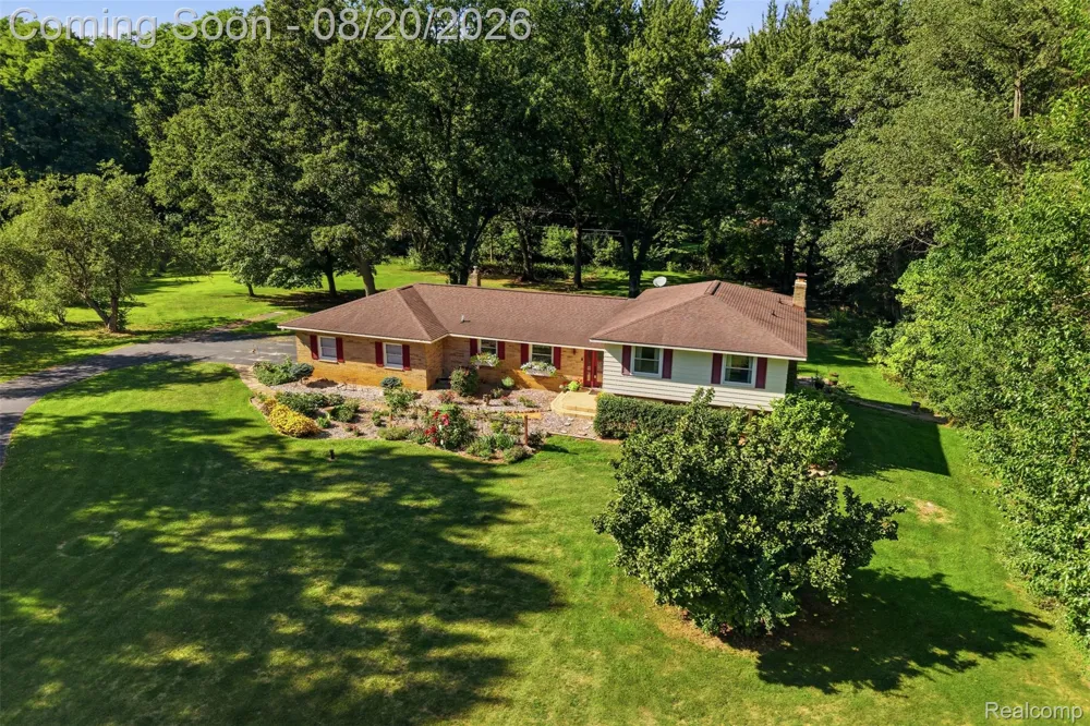 11111 Shadywood Drive Brighton Township, MI 48114