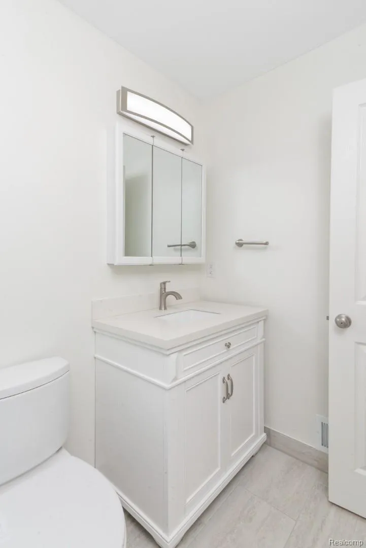 20072 Rodeo Court Southfield City, MI 48075