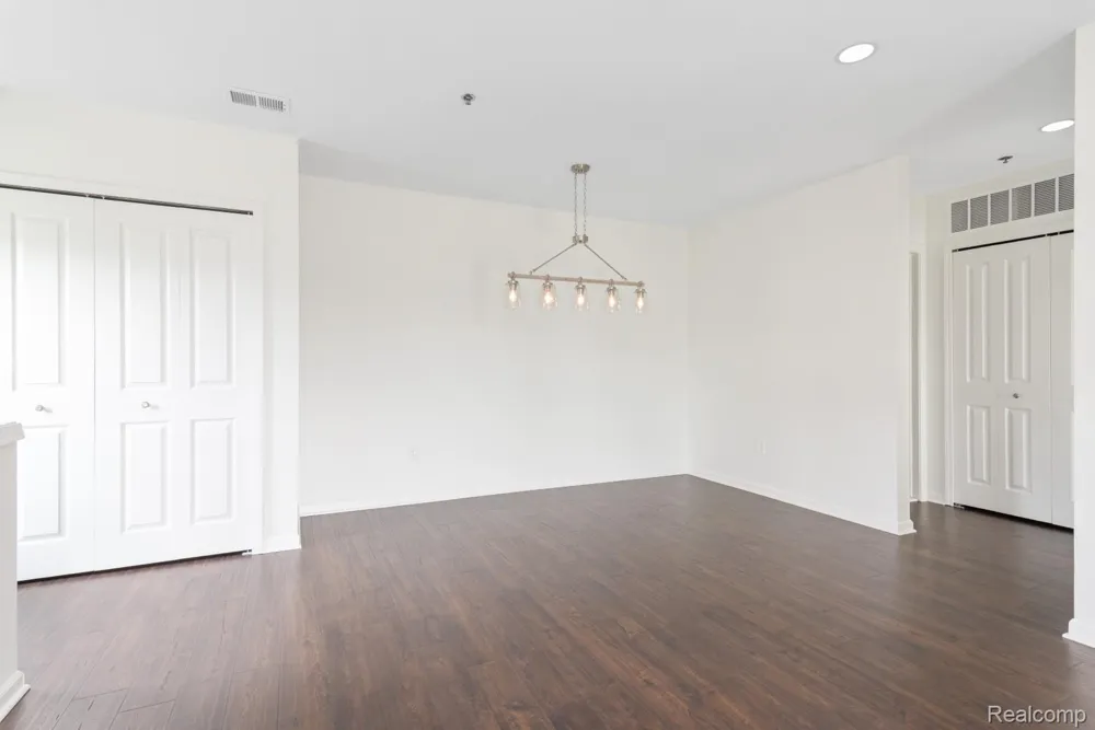 20072 Rodeo Court Southfield City, MI 48075