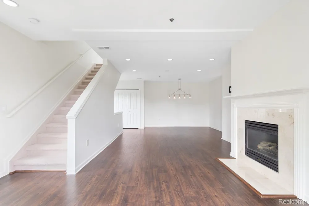 20072 Rodeo Court Southfield City, MI 48075