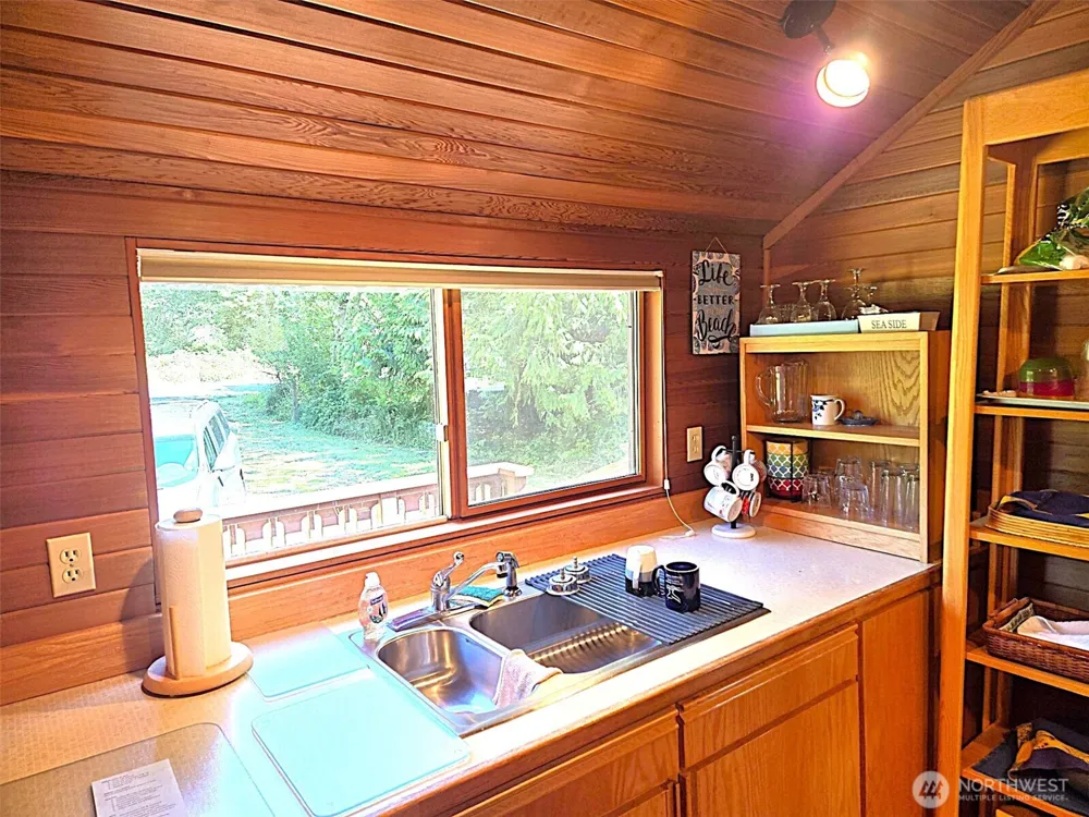 1875 State Route 105 Grayland, WA 98547