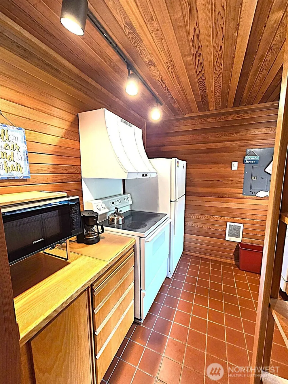1875 State Route 105 Grayland, WA 98547