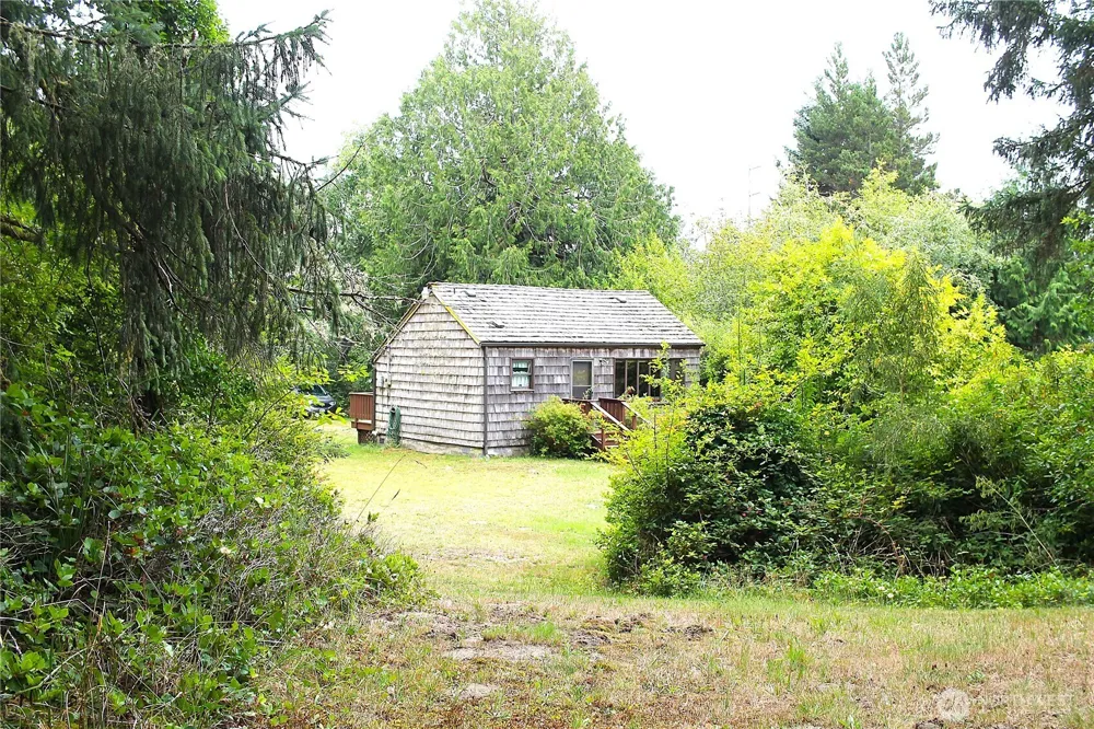 1875 State Route 105 Grayland, WA 98547