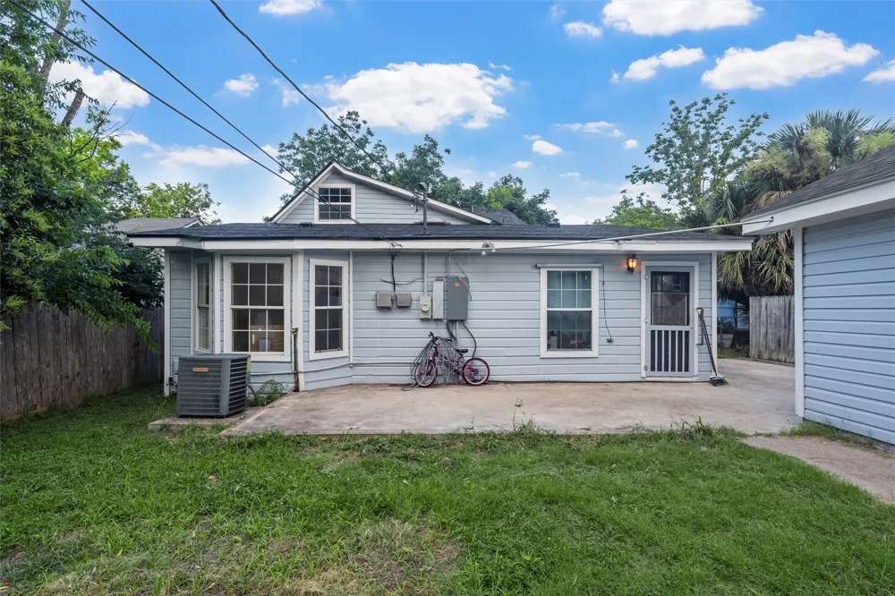 1211 S 17th Street Temple, TX 76504