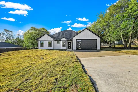 2708 Flora Lane