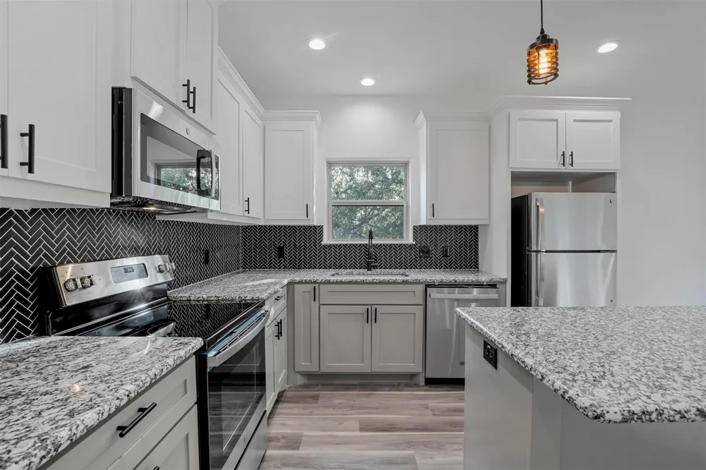 2708 Flora Lane Denison, TX 75020