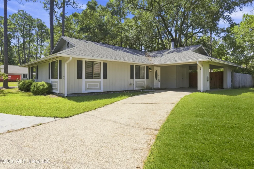 1 Fox Trot Diamondhead, MS 39525