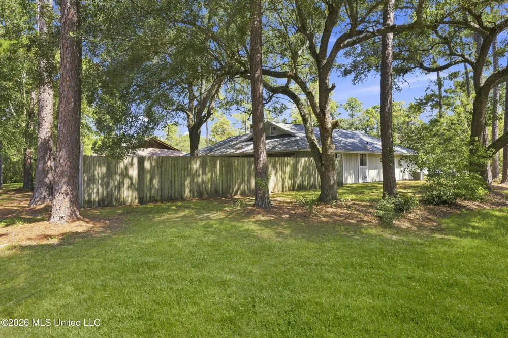 1 Fox Trot Diamondhead, MS 39525