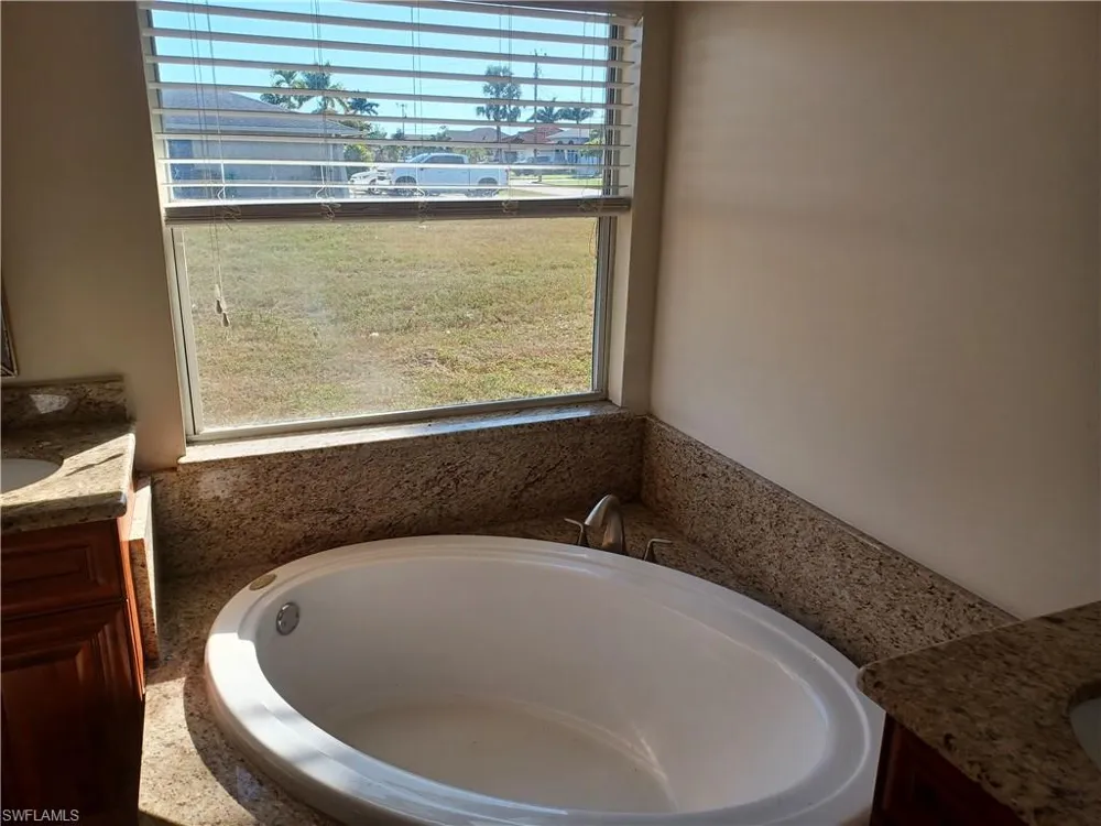 703 SW Santa Barbara Place Cape Coral, FL 33991