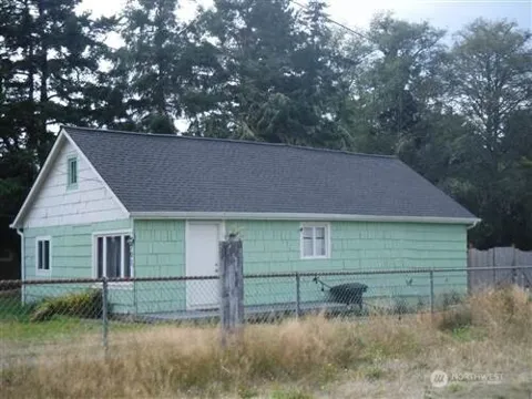 6701 V PLACE