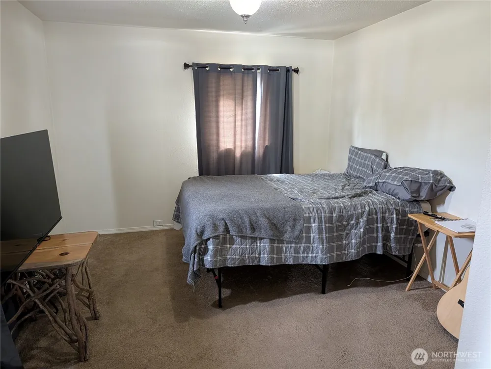 6701 V PLACE Long Beach, WA 98631