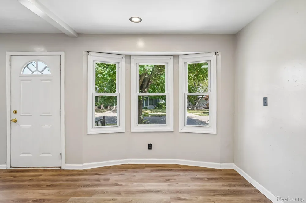 19120 Woodside Street Harper Woods City, MI 48225