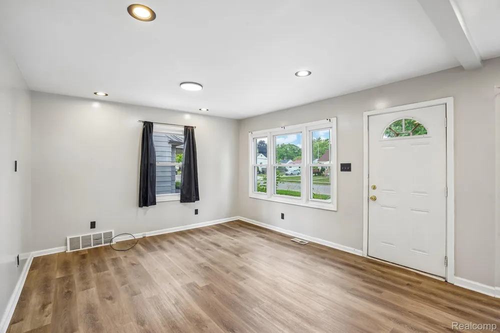 19120 Woodside Street Harper Woods City, MI 48225