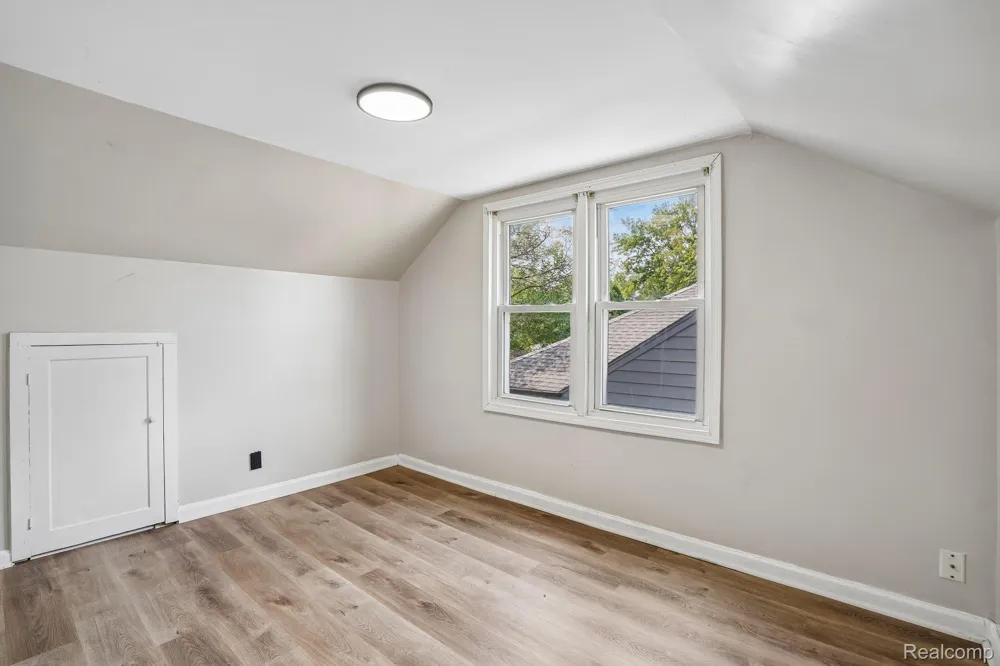19120 Woodside Street Harper Woods City, MI 48225