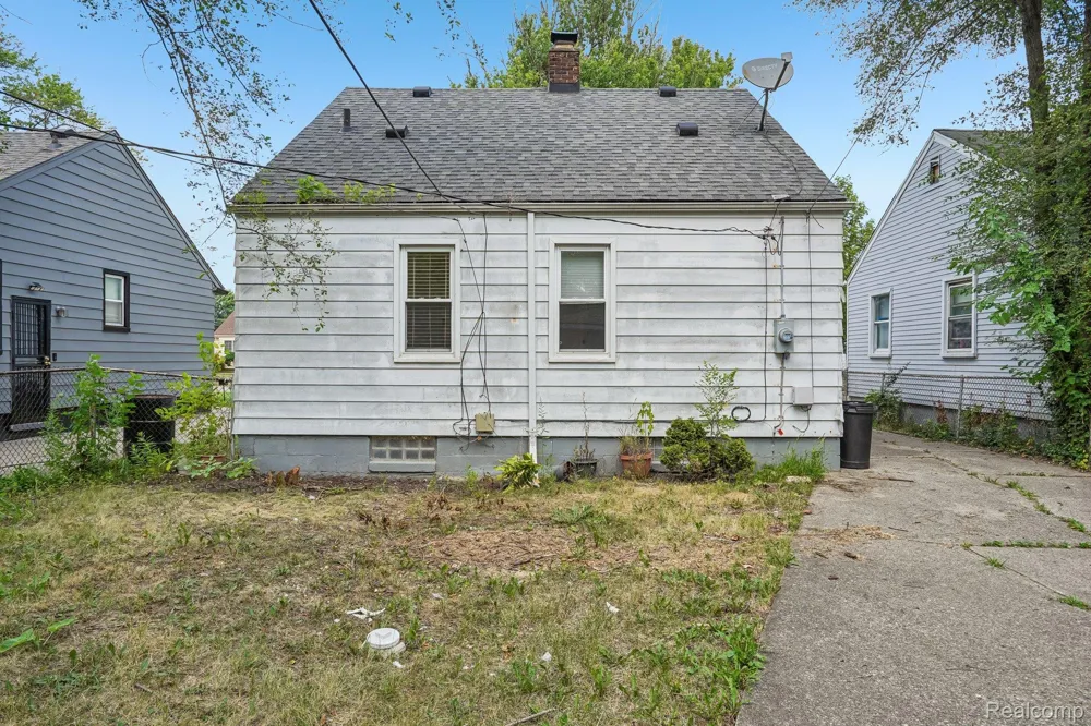 19120 Woodside Street Harper Woods City, MI 48225