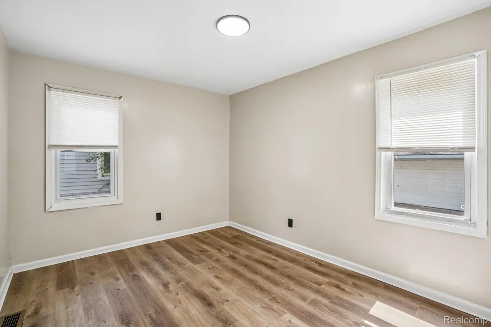 19120 Woodside Street Harper Woods City, MI 48225