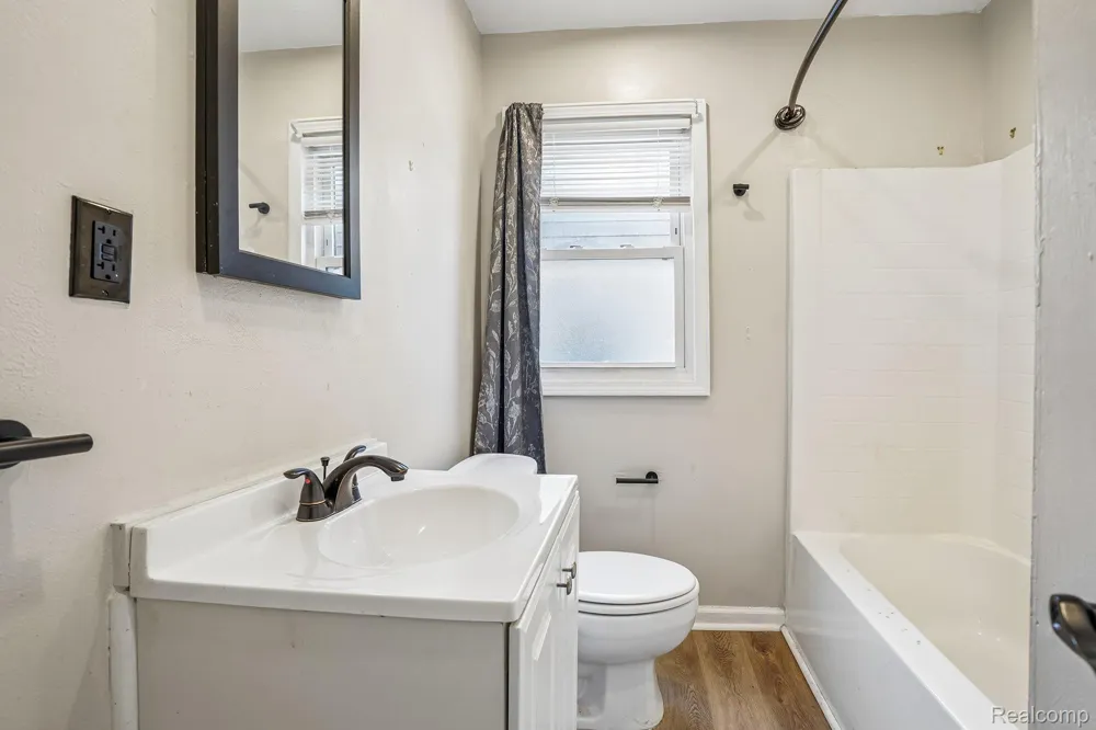 19120 Woodside Street Harper Woods City, MI 48225