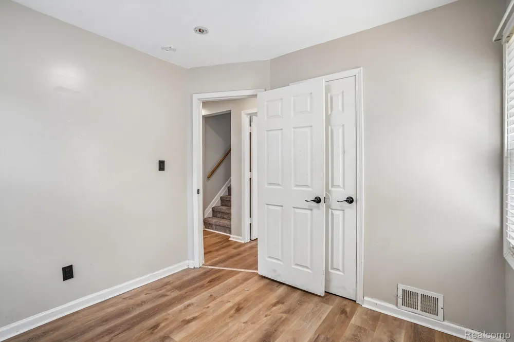 19120 Woodside Street Harper Woods City, MI 48225