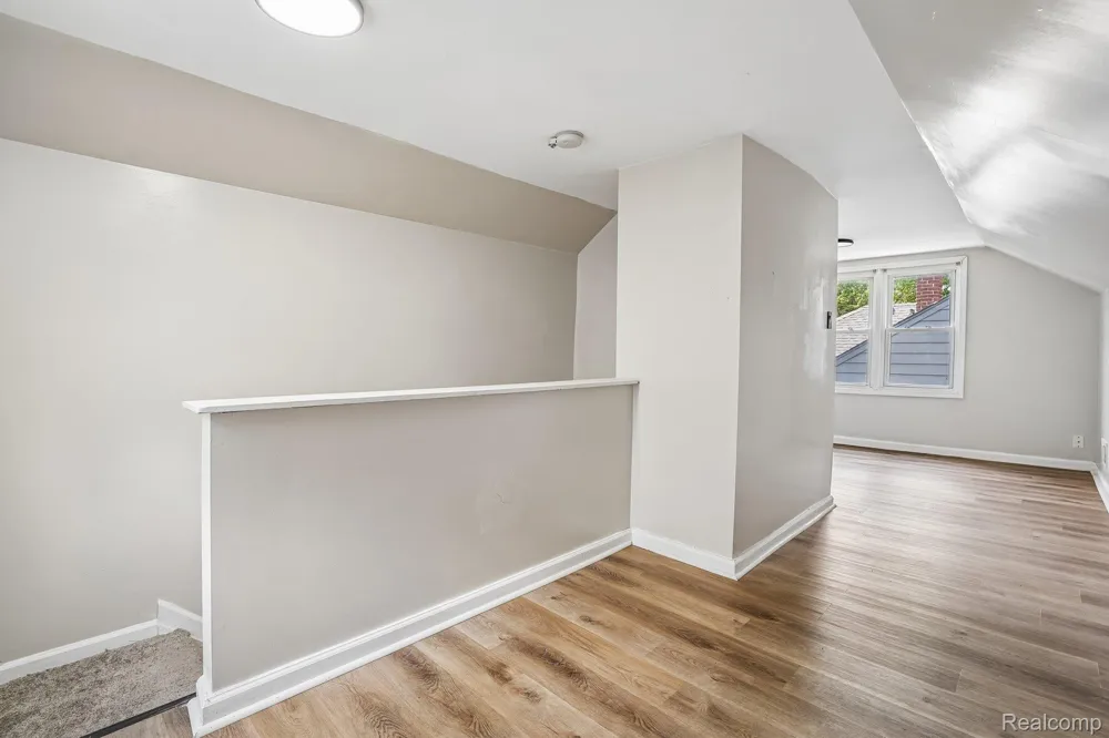 19120 Woodside Street Harper Woods City, MI 48225