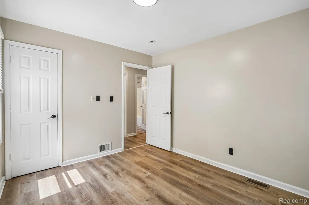 19120 Woodside Street Harper Woods City, MI 48225