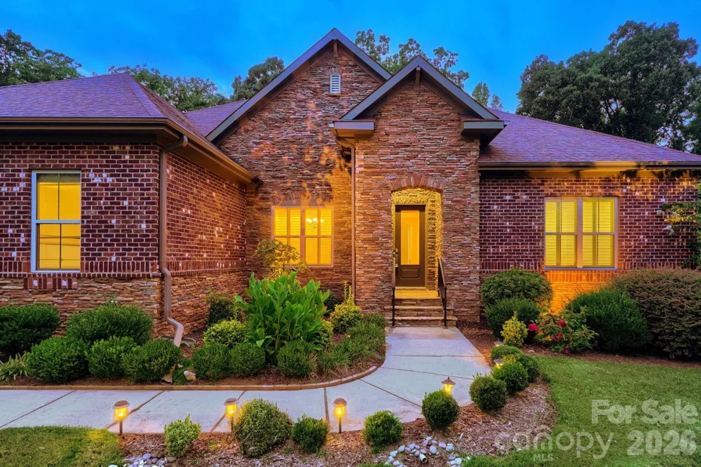 8701 Whitehawk Hill Road Waxhaw, NC 28173