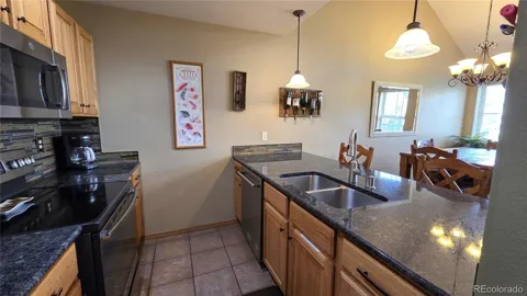 720 Lakepoint Drive #B6